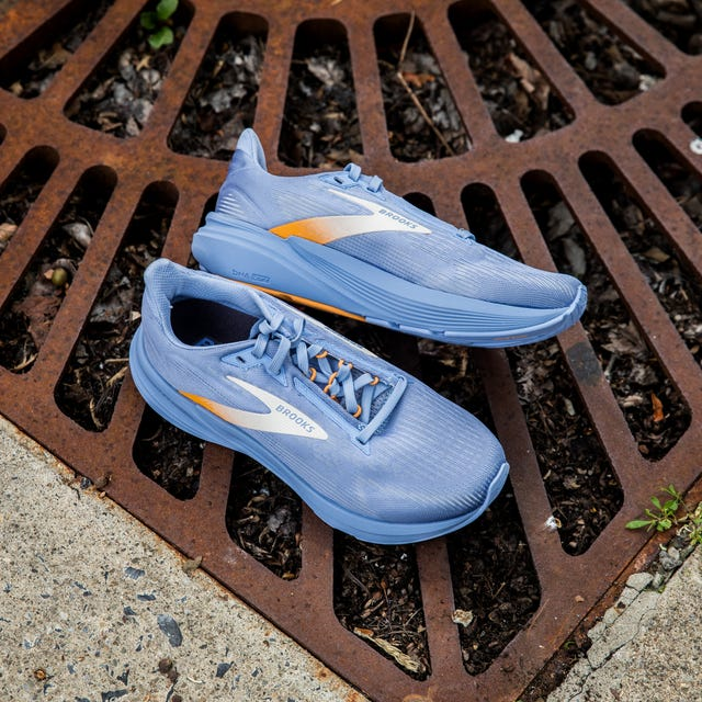 【2025硬核选购指南】谁说百元跑鞋没好货？这6款“下放神鞋”让你把每一分钱都花在刀刃上！