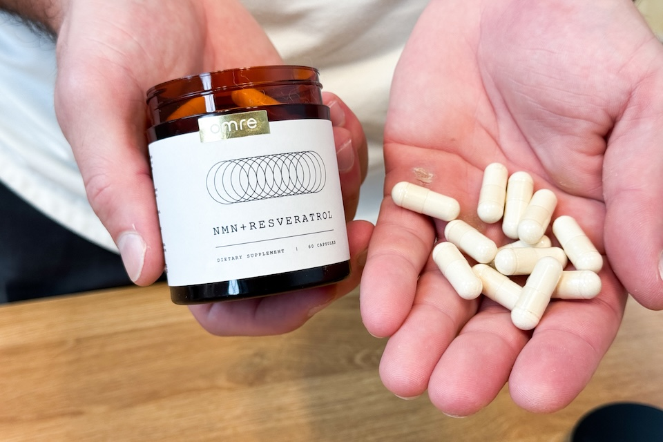 白藜芦醇与 NMN：逆转生理年龄是科学还是神话？